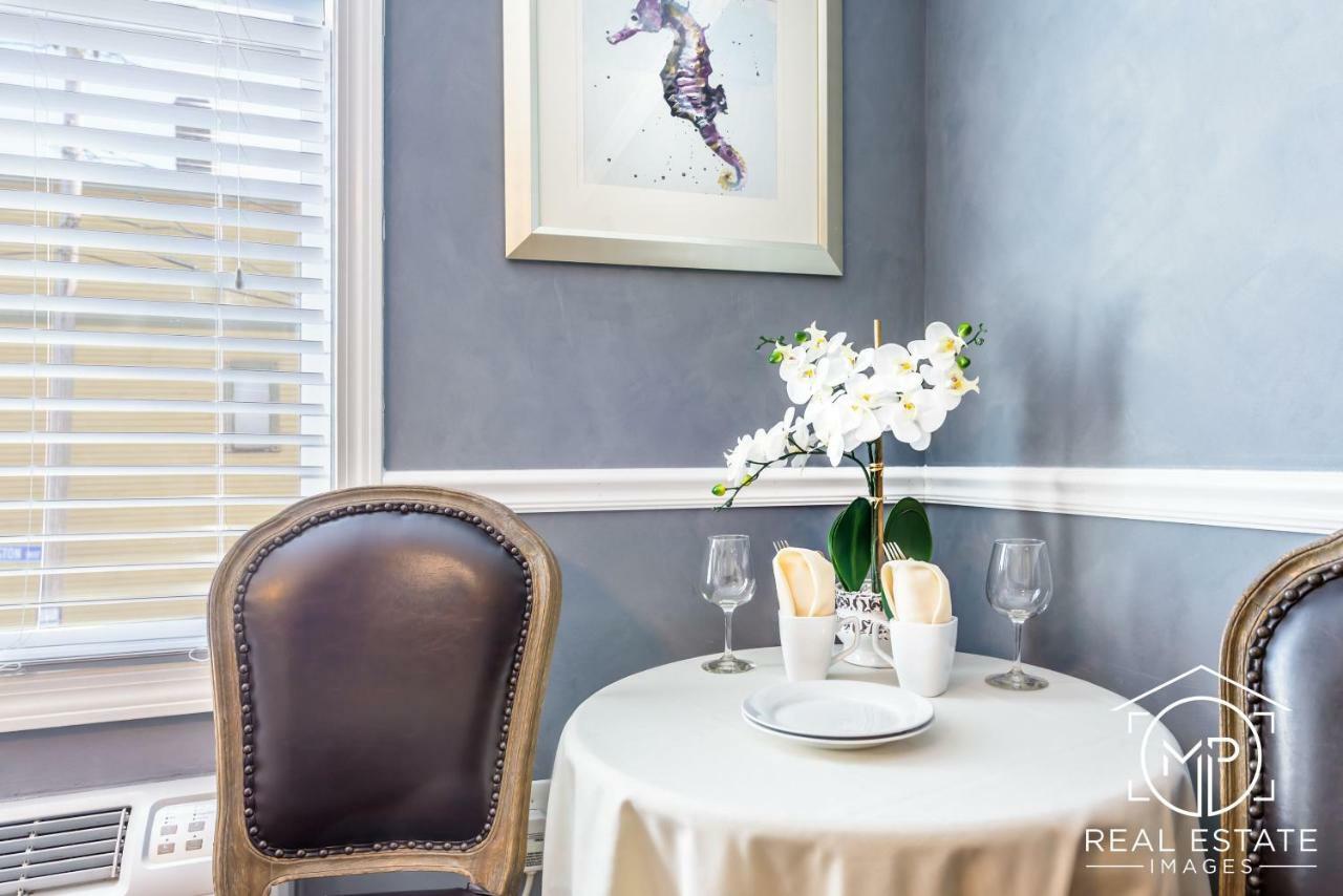 Bouchard Restaurant & Inn นิวพอร์ต ภายนอก รูปภาพ